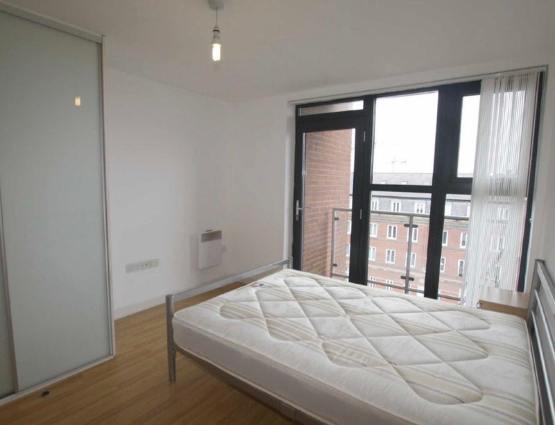 Room Chapel Street in Salford