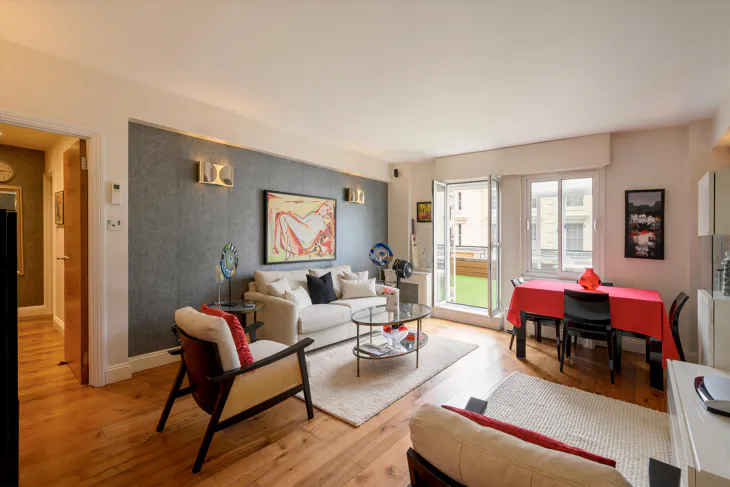 Flat Cheltenham Terrace in Greater London