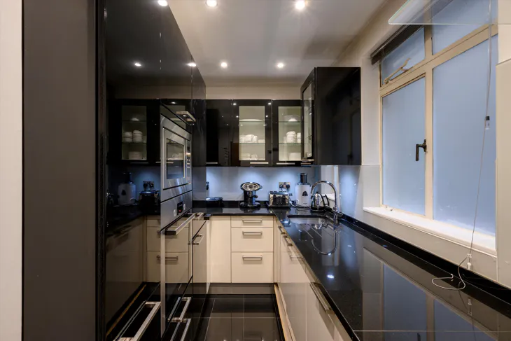 Flat Cheltenham Terrace in Greater London