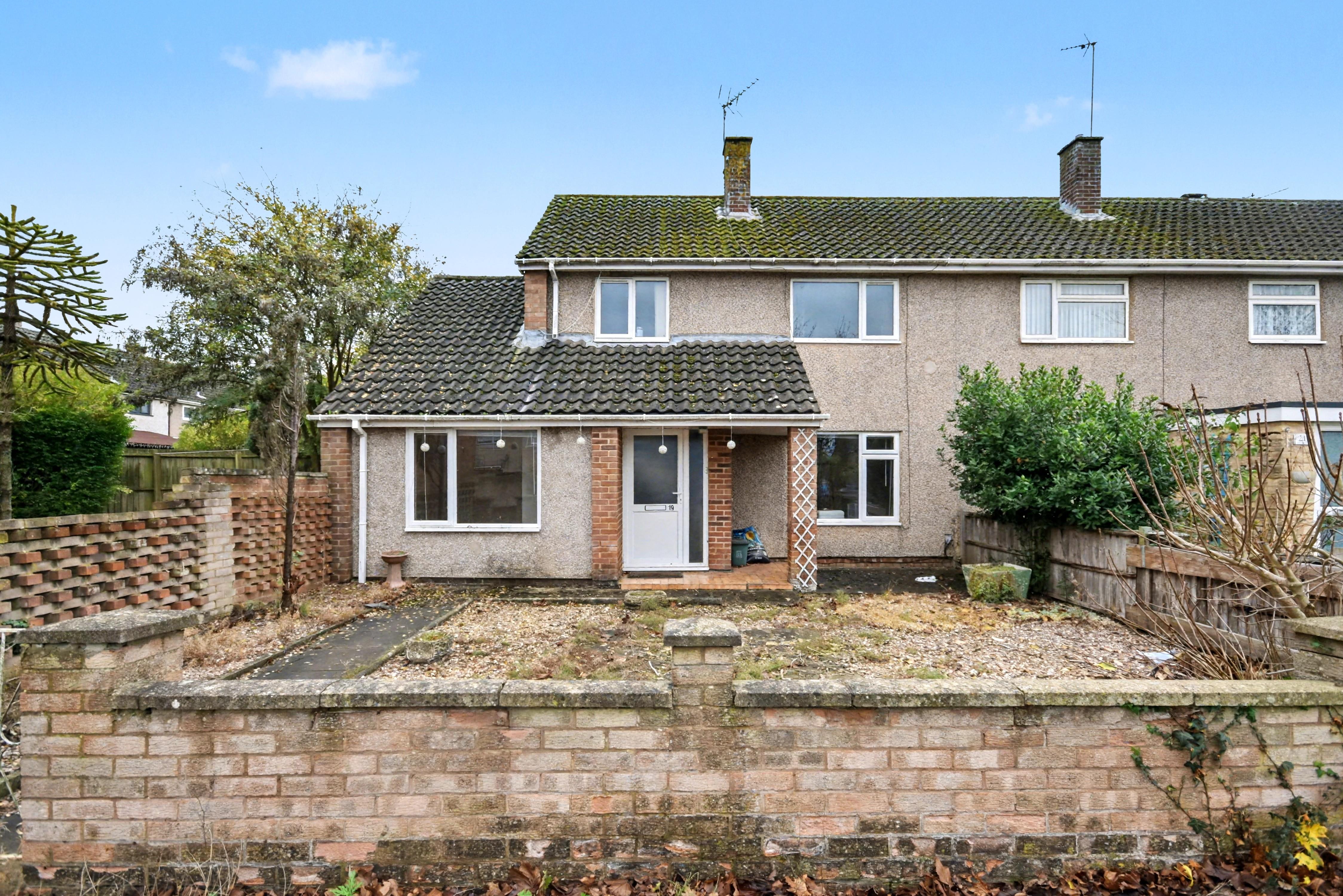 House Taunton Avenue in Corby