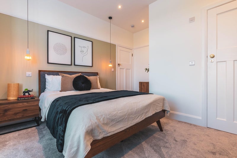 Room Southmead Road in Bristol