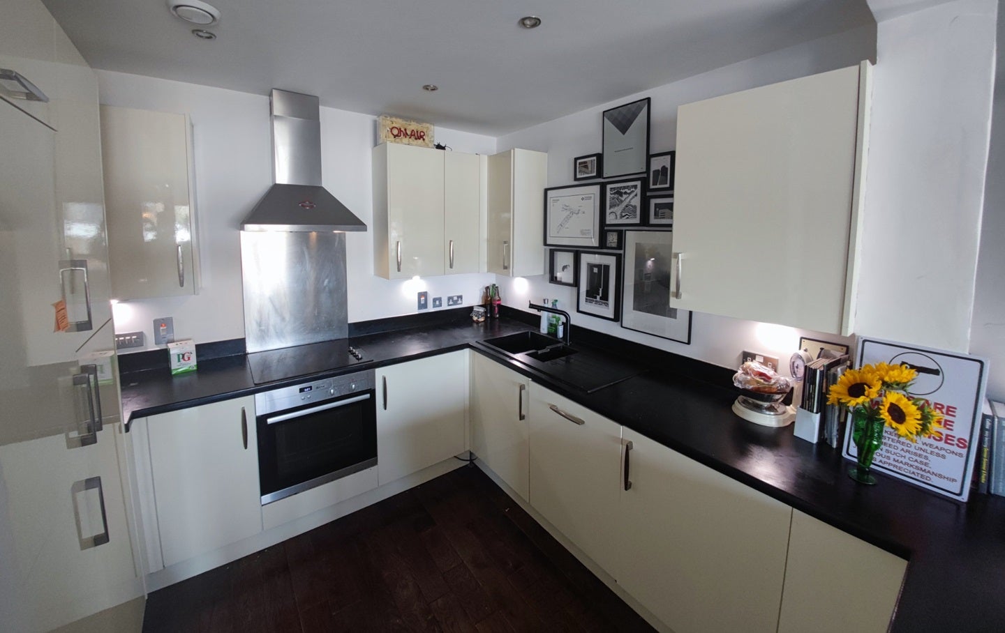Flat Pedley Street in Greater London