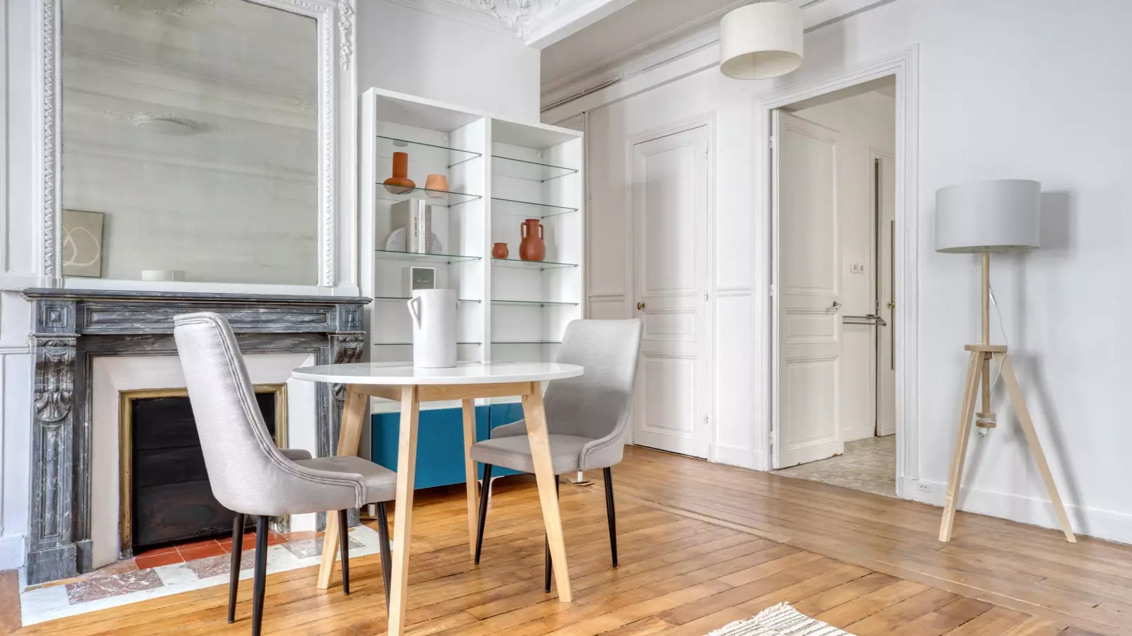 Appartement Rue des Belles Feuilles à Paris