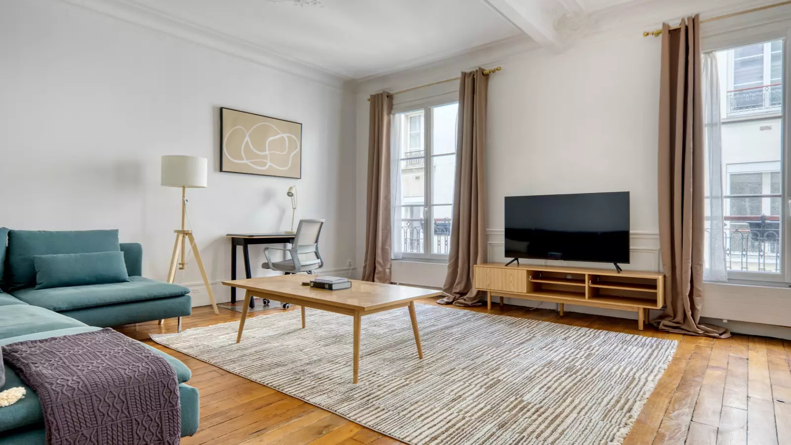 Flat Rue des Belles Feuilles in Paris