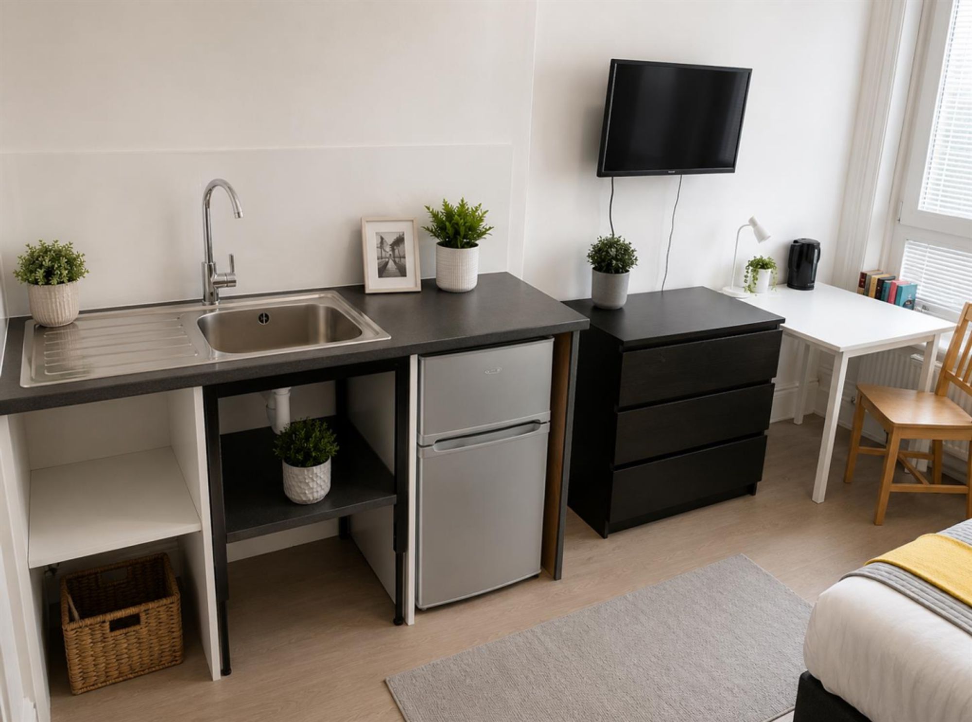 Room Woolwich Road in Greater London