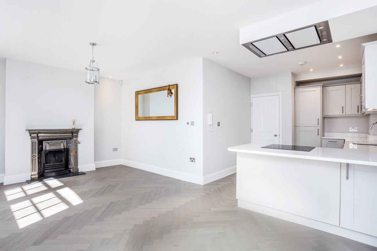 Flat Osborne Mews in Windsor