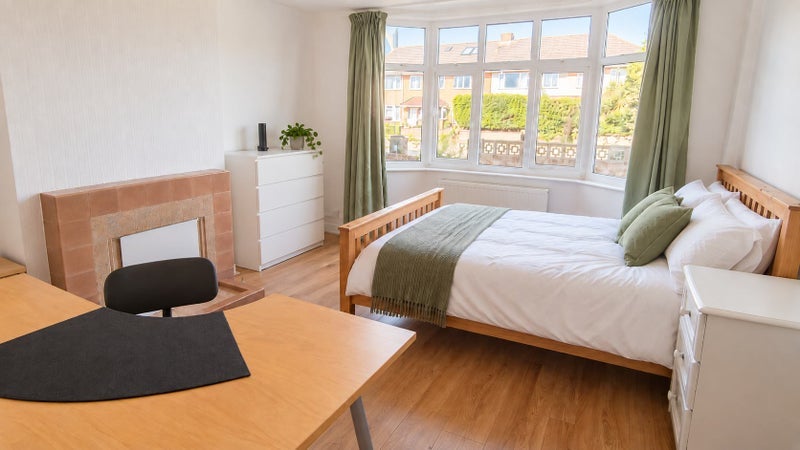 Room Filton Avenue in Bristol