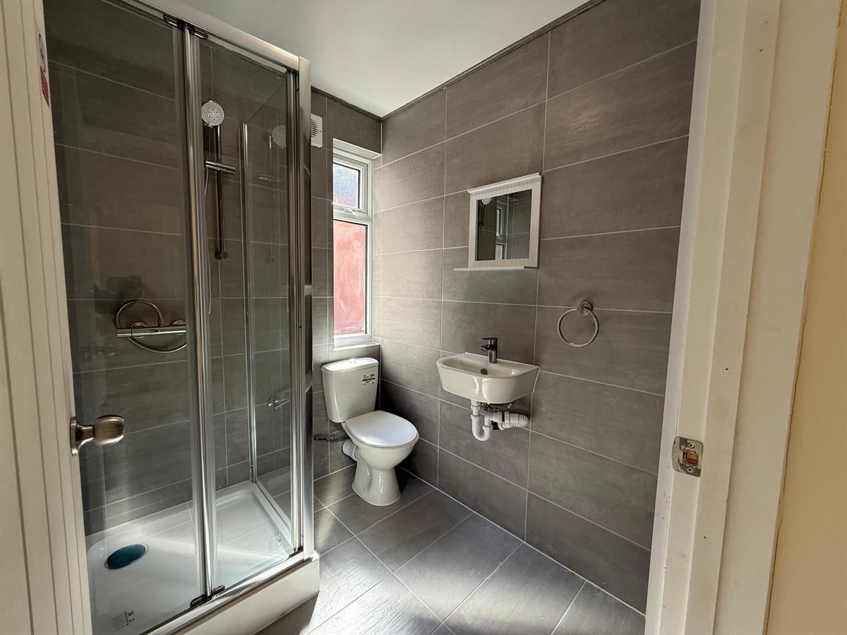 Room Welldon Crescent in Greater London