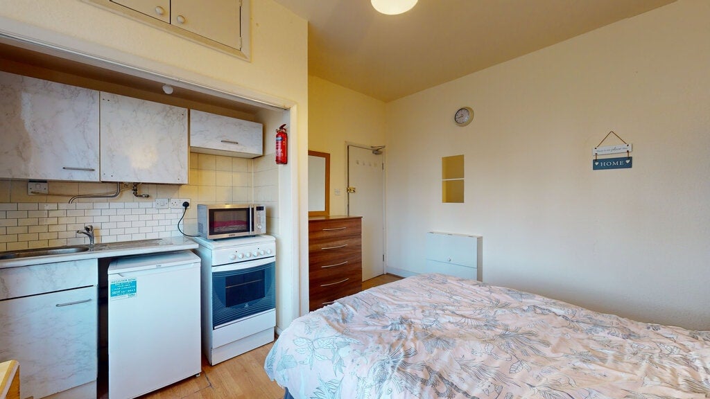 Room Anson Road in Greater London