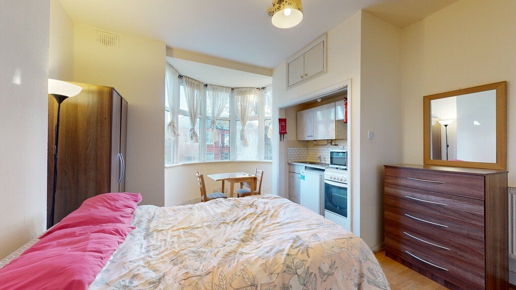 Room Anson Road in Greater London