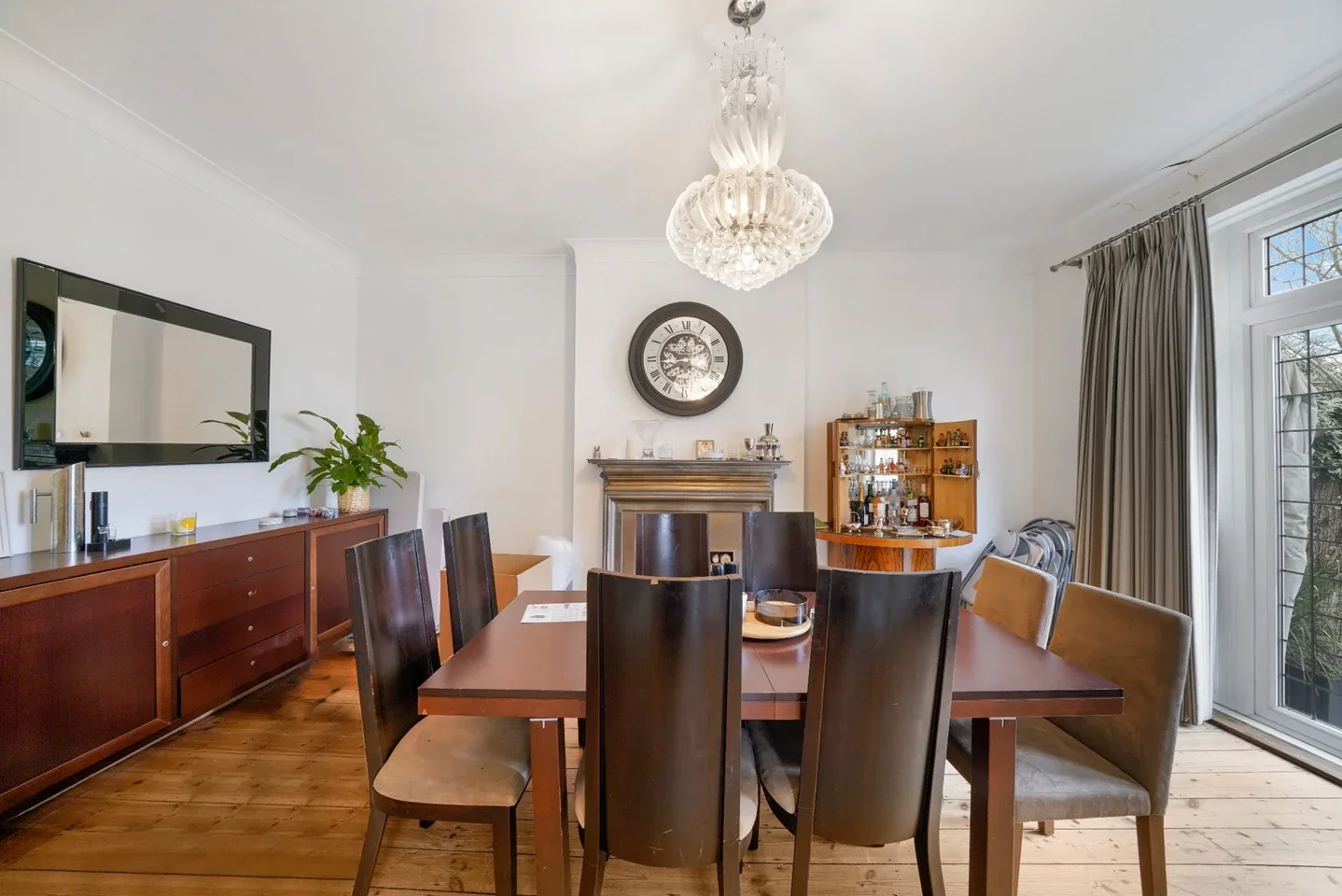 House Newcombe Park in Greater London