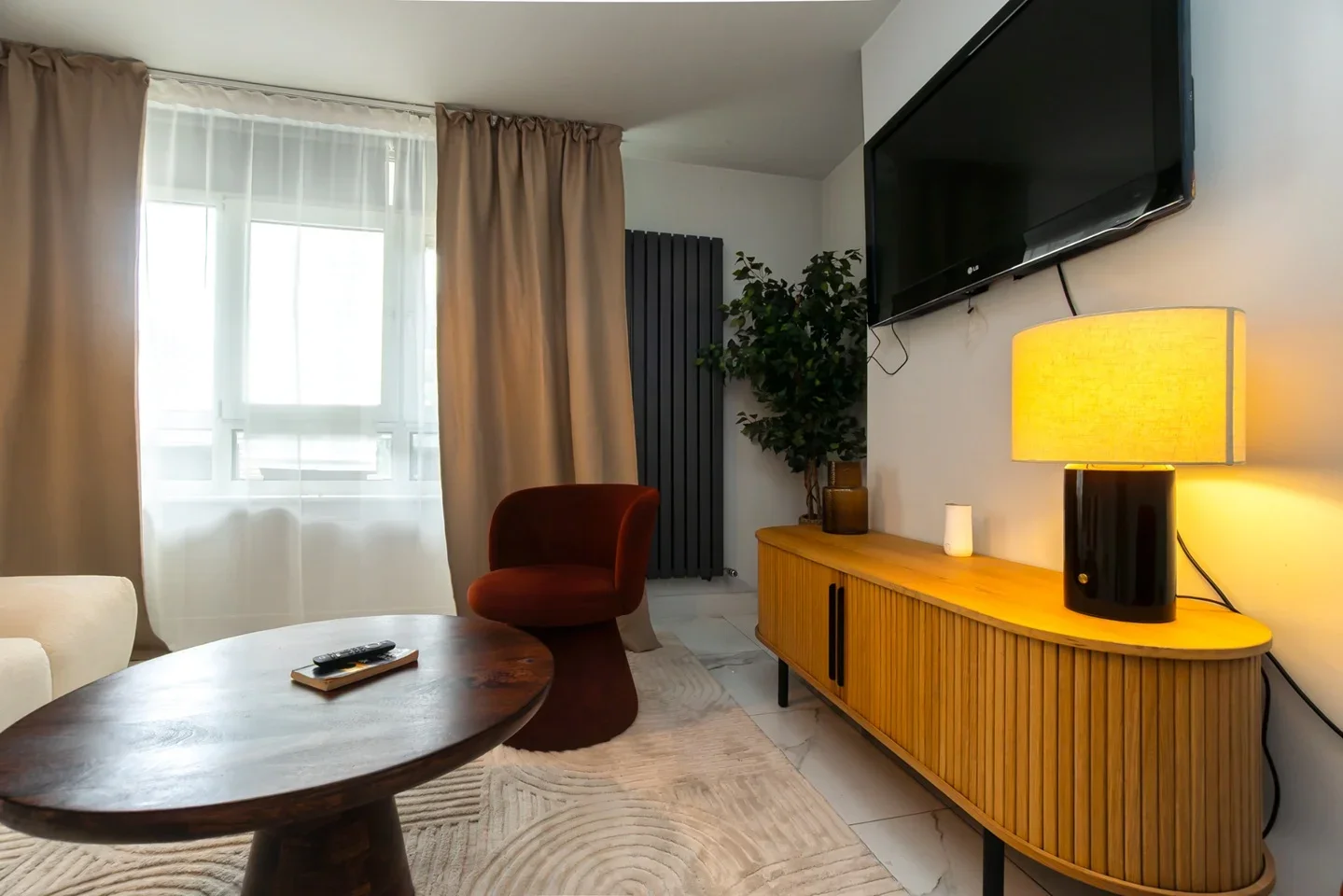 Flat Wyllen Close in Greater London