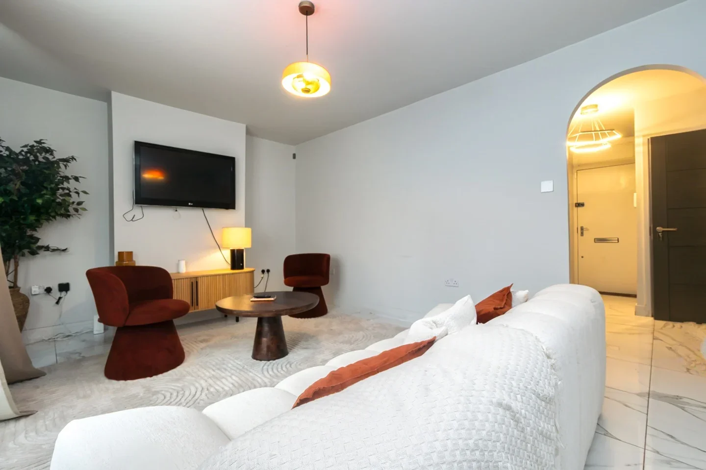Flat Wyllen Close in Greater London
