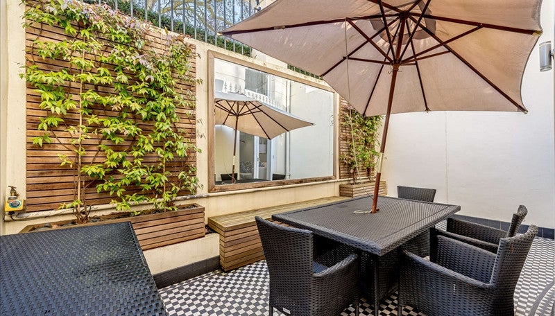 Flat Kensington Gardens Square in City of Westminster