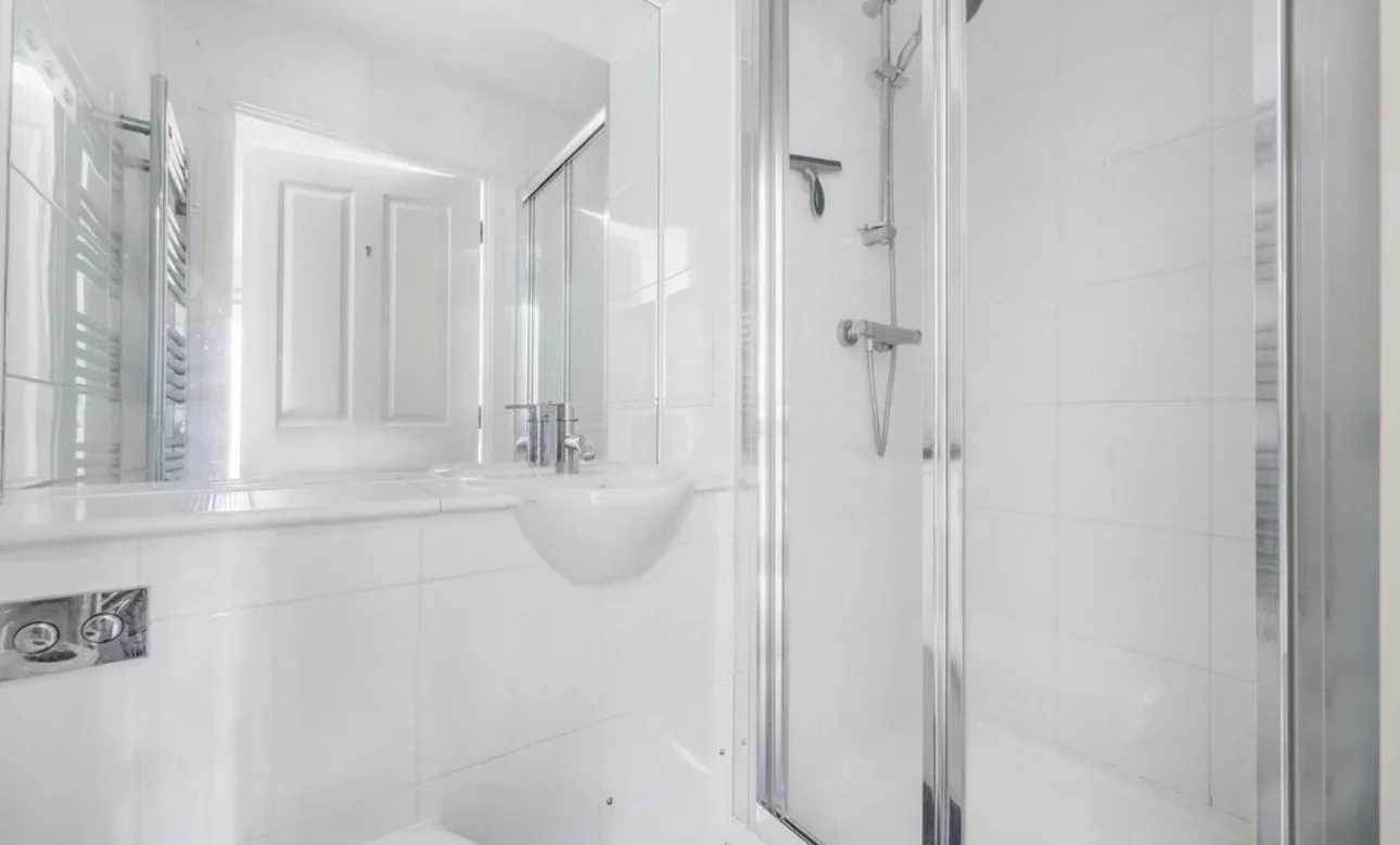 Room Brickfield Road in Greater London