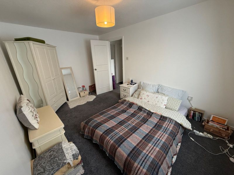 Flat Sussex Way in Greater London