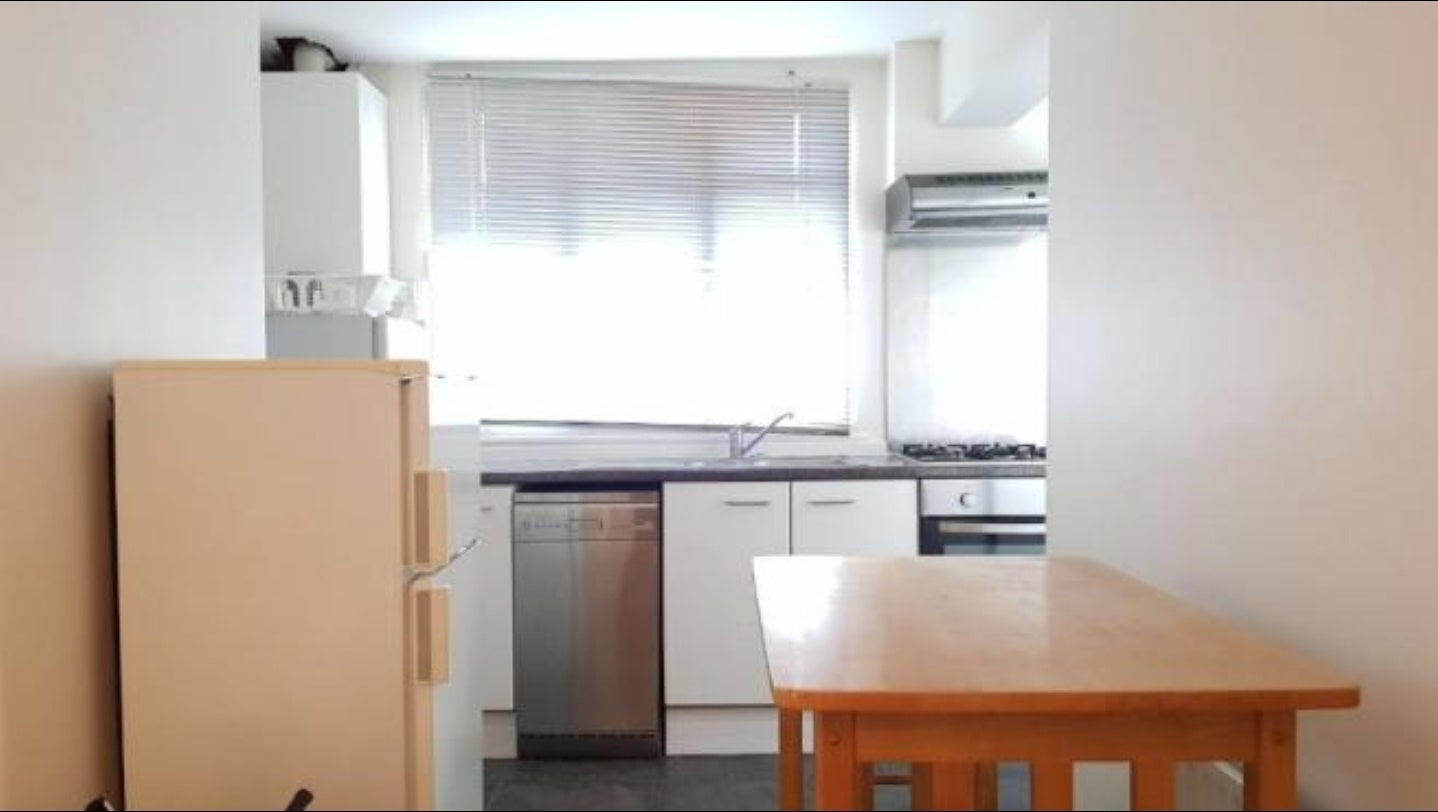 Flat The Ridings in Greater London