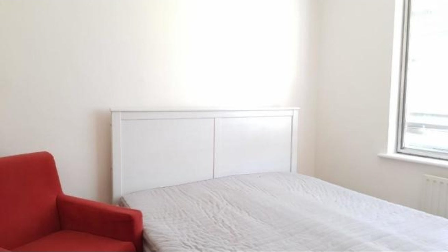 Flat The Ridings in Greater London