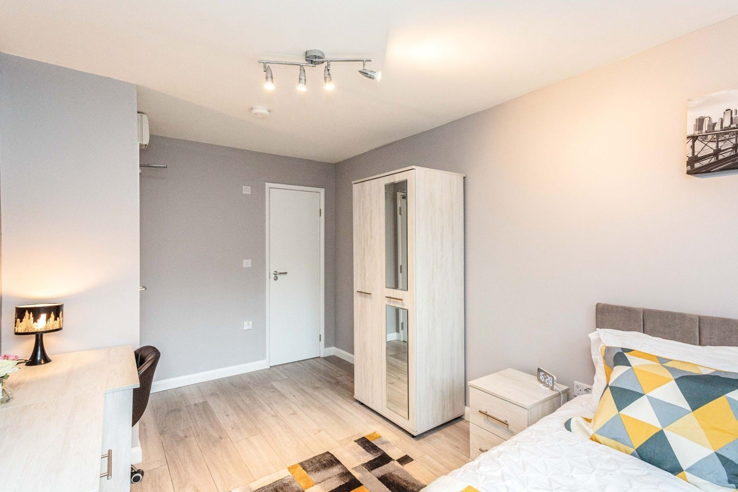 Room Fairway Road in Blackpool
