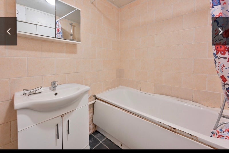 Room Trinity Way in Greater London