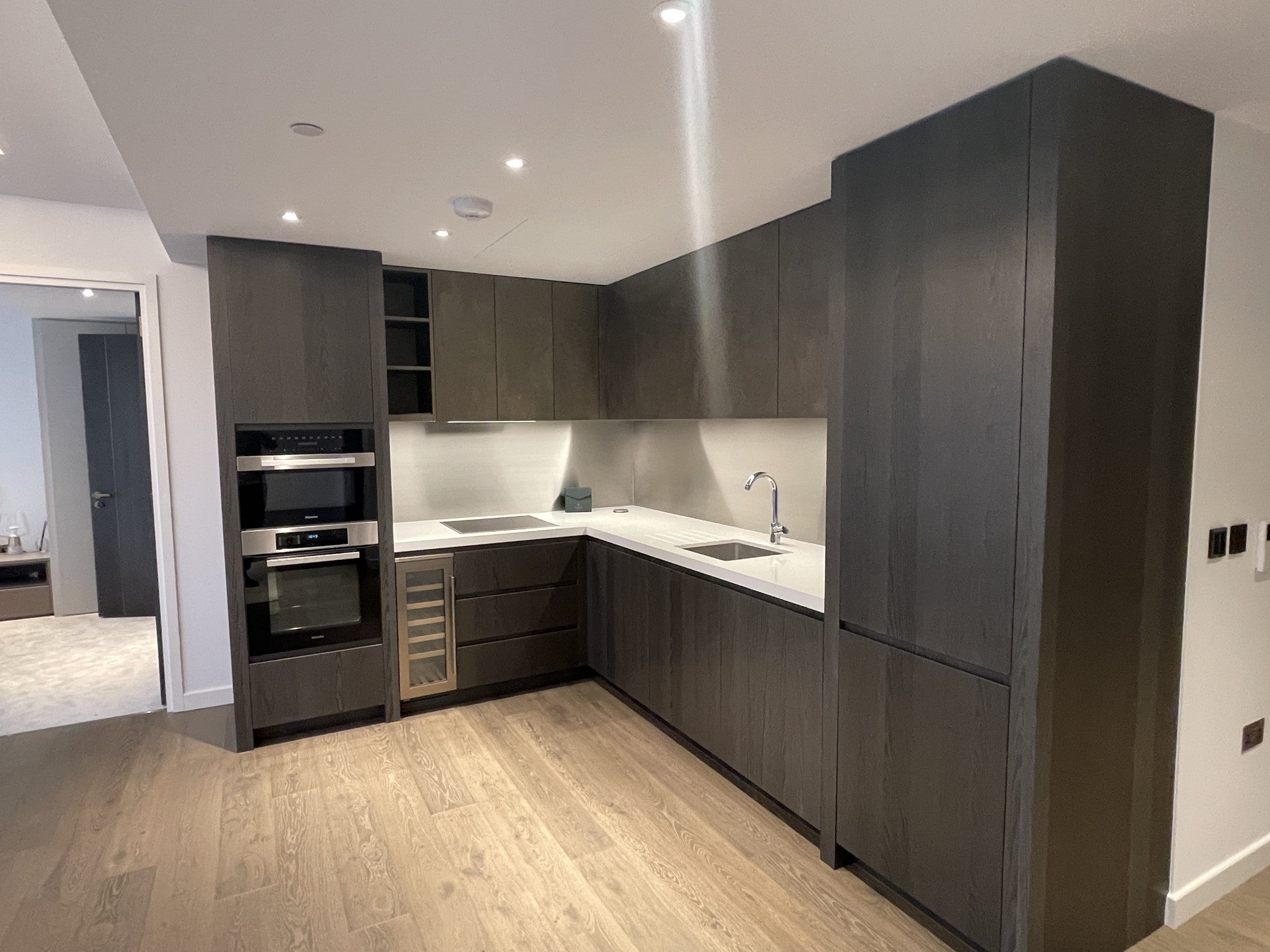 Flat Carnation Way in Greater London