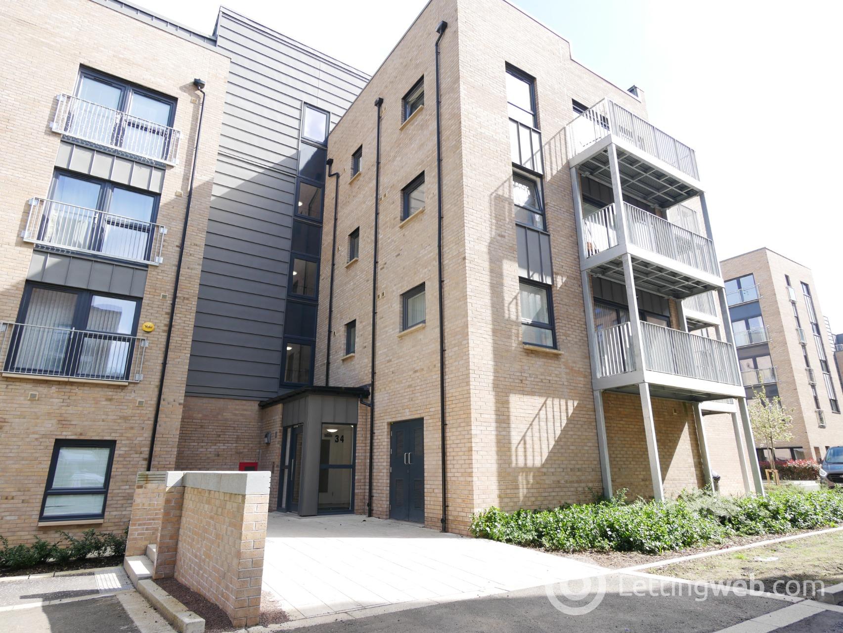 Flat Shrubhill Walk in City of Edinburgh