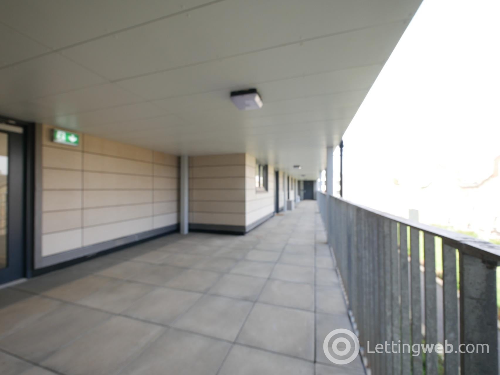 Flat Shrubhill Walk in City of Edinburgh