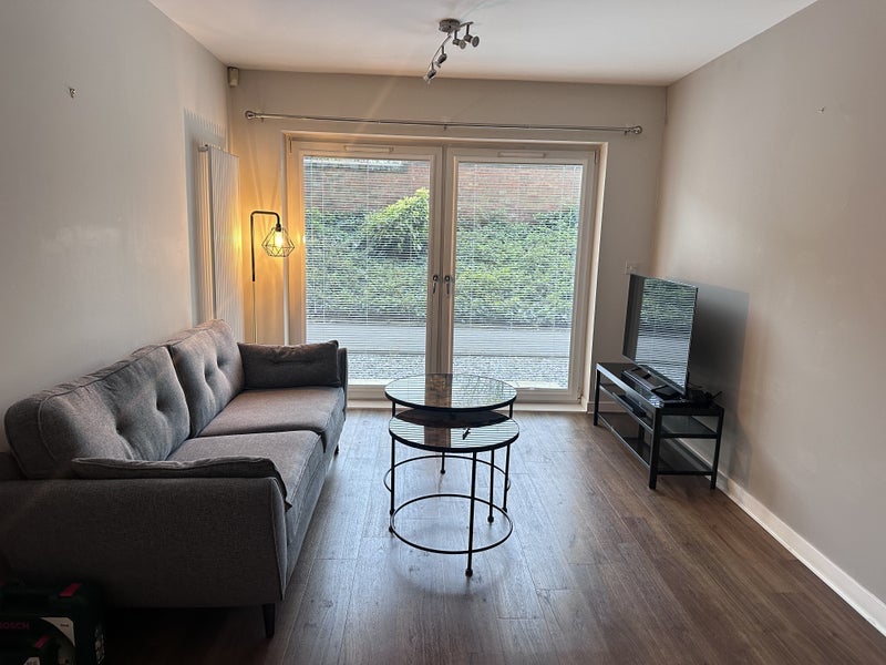 Flat Drybrough Crescent in City of Edinburgh