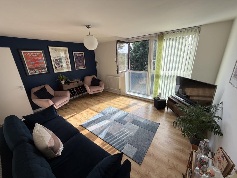 Room Maskell Road in Greater London