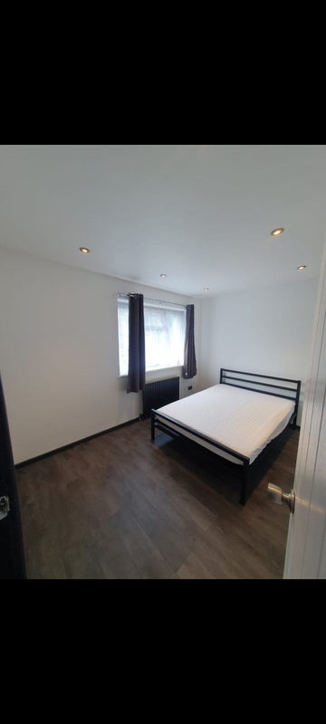 Room Blaney Crescent in Greater London