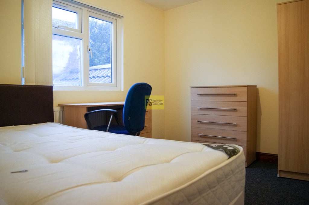 Room Umberslade Road in Birmingham
