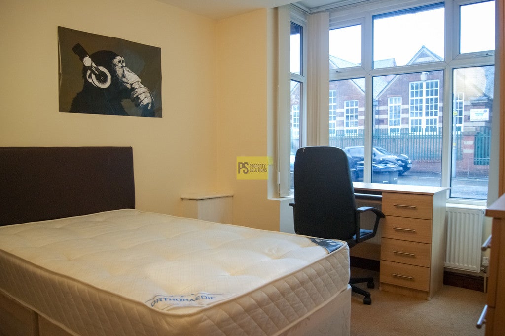 Room Umberslade Road in Birmingham