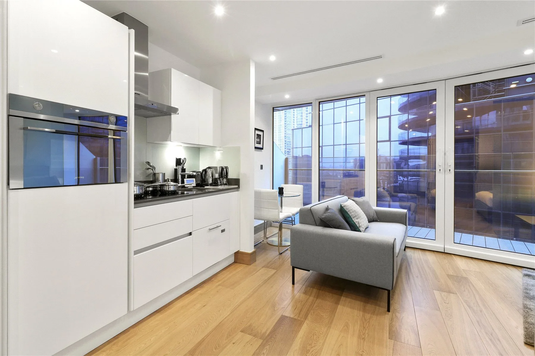 Flat Alexia Square in Greater London