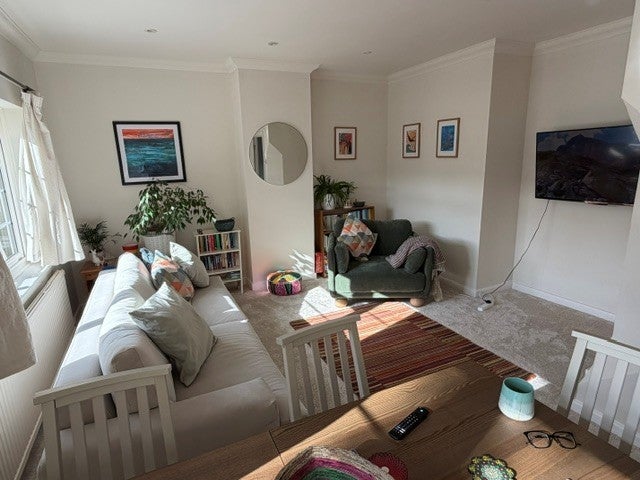 Flat Mulberry Lane in Greater London