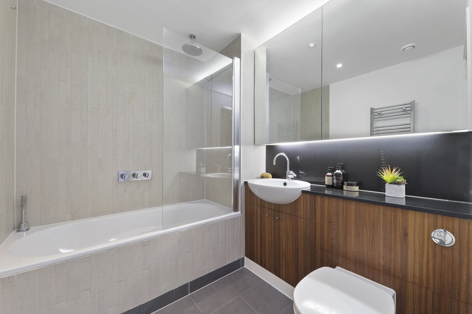 Flat Celebration Avenue in Greater London