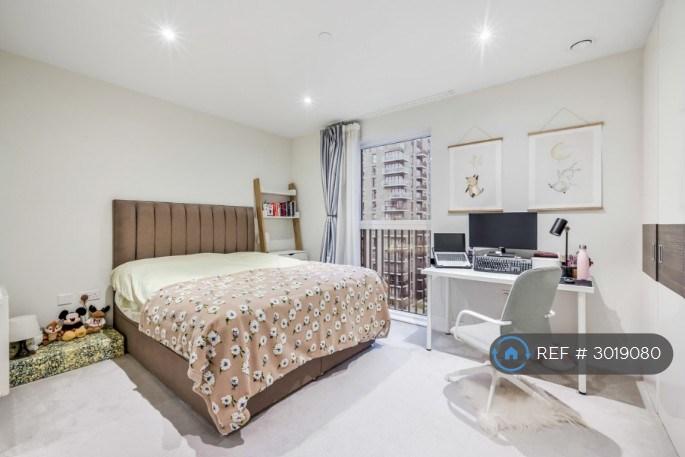 Flat Pegler Square in Greater London