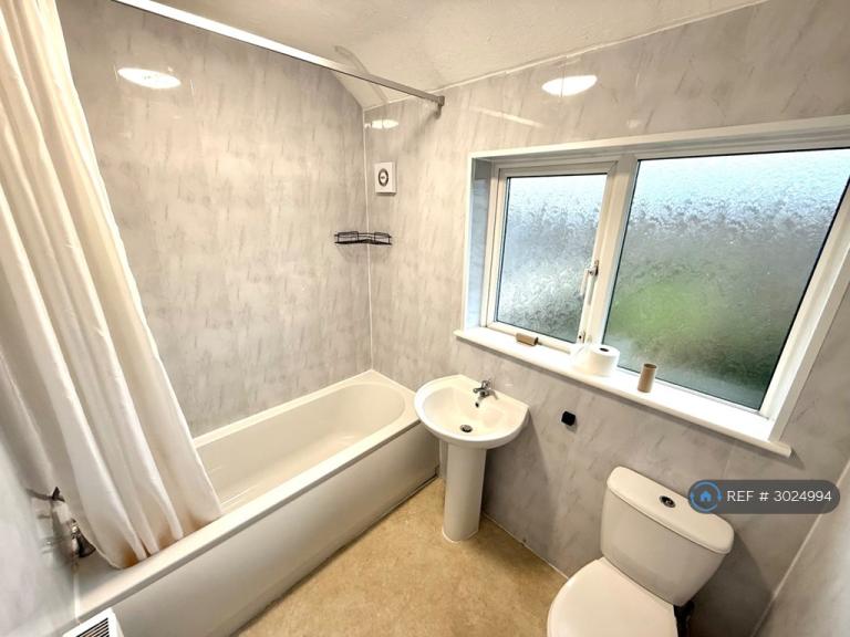 House Englefield Close in Bradford