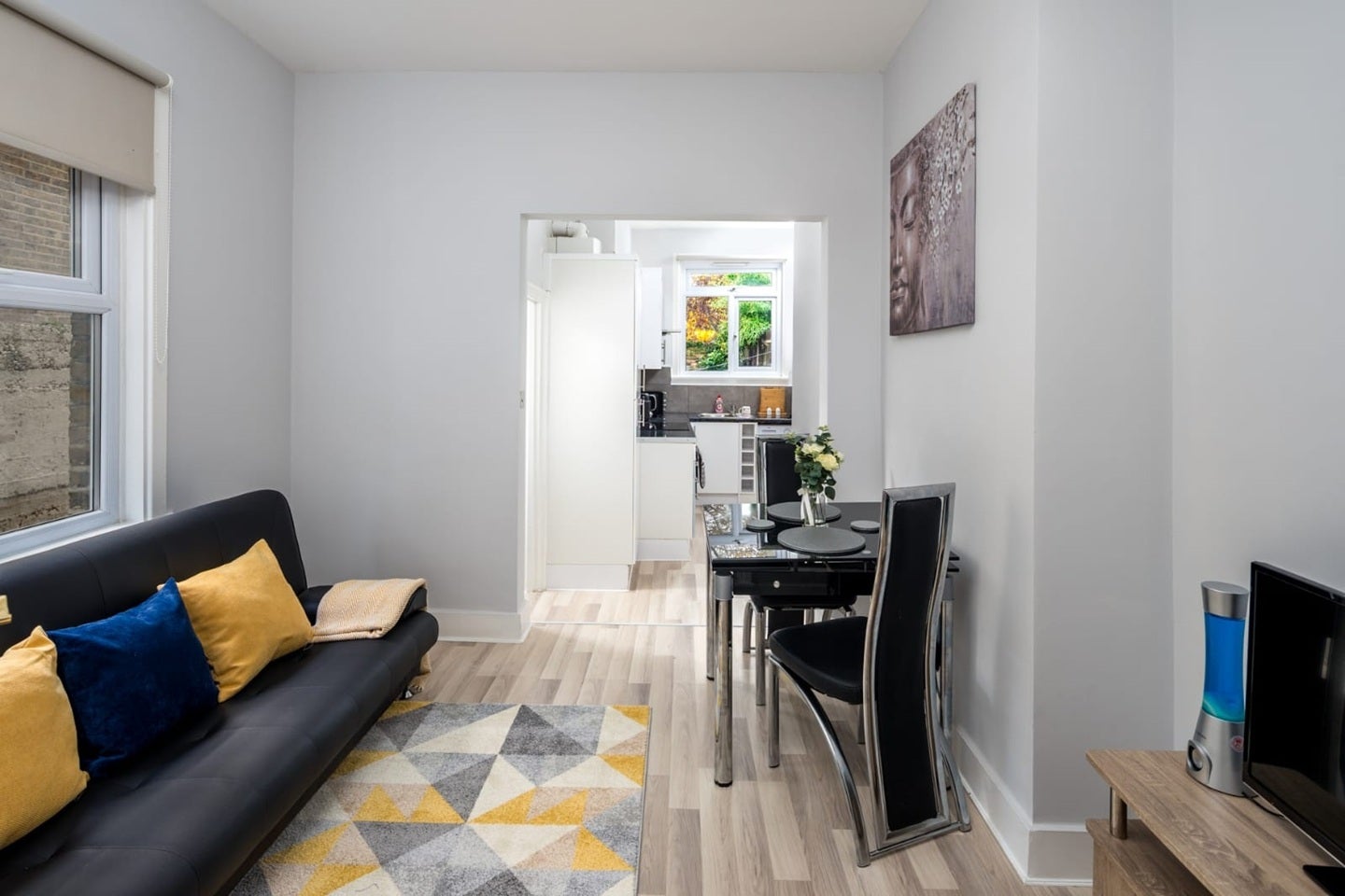 Flat Graeme Road in Greater London