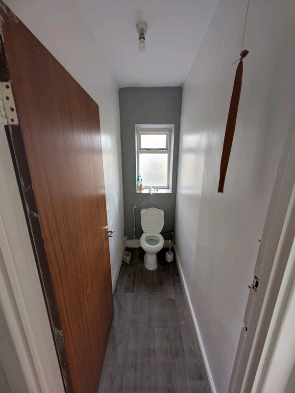Room Queen Street in Pontypridd