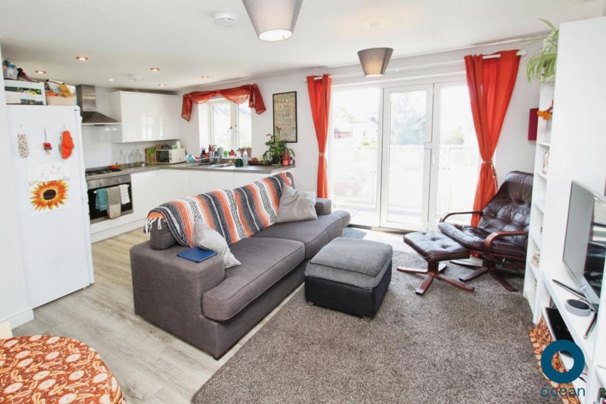 Flat Stroud Avenue in Bristol