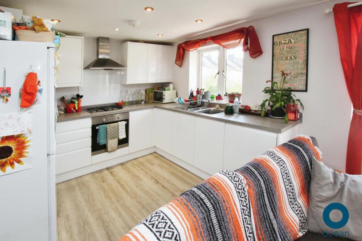 Flat Stroud Avenue in Bristol