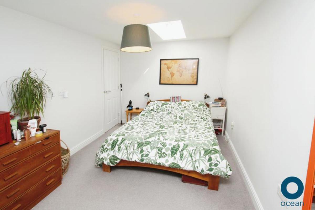 Flat Stroud Avenue in Bristol