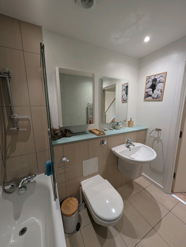 Flat Palmers Road in Greater London
