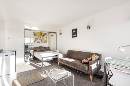 Flat Seven Sisters Road in Greater London