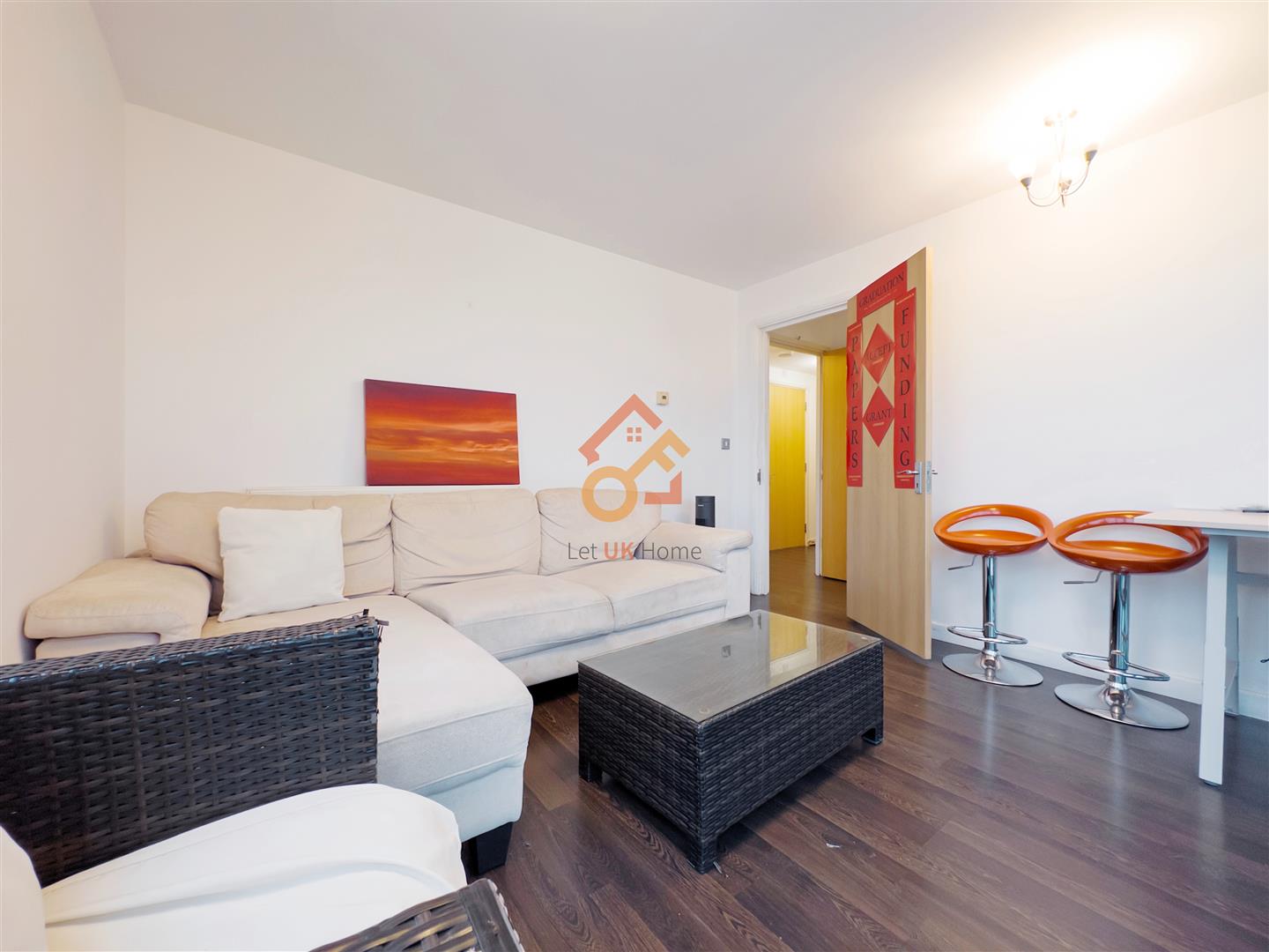 Flat Stainsby Road in Greater London