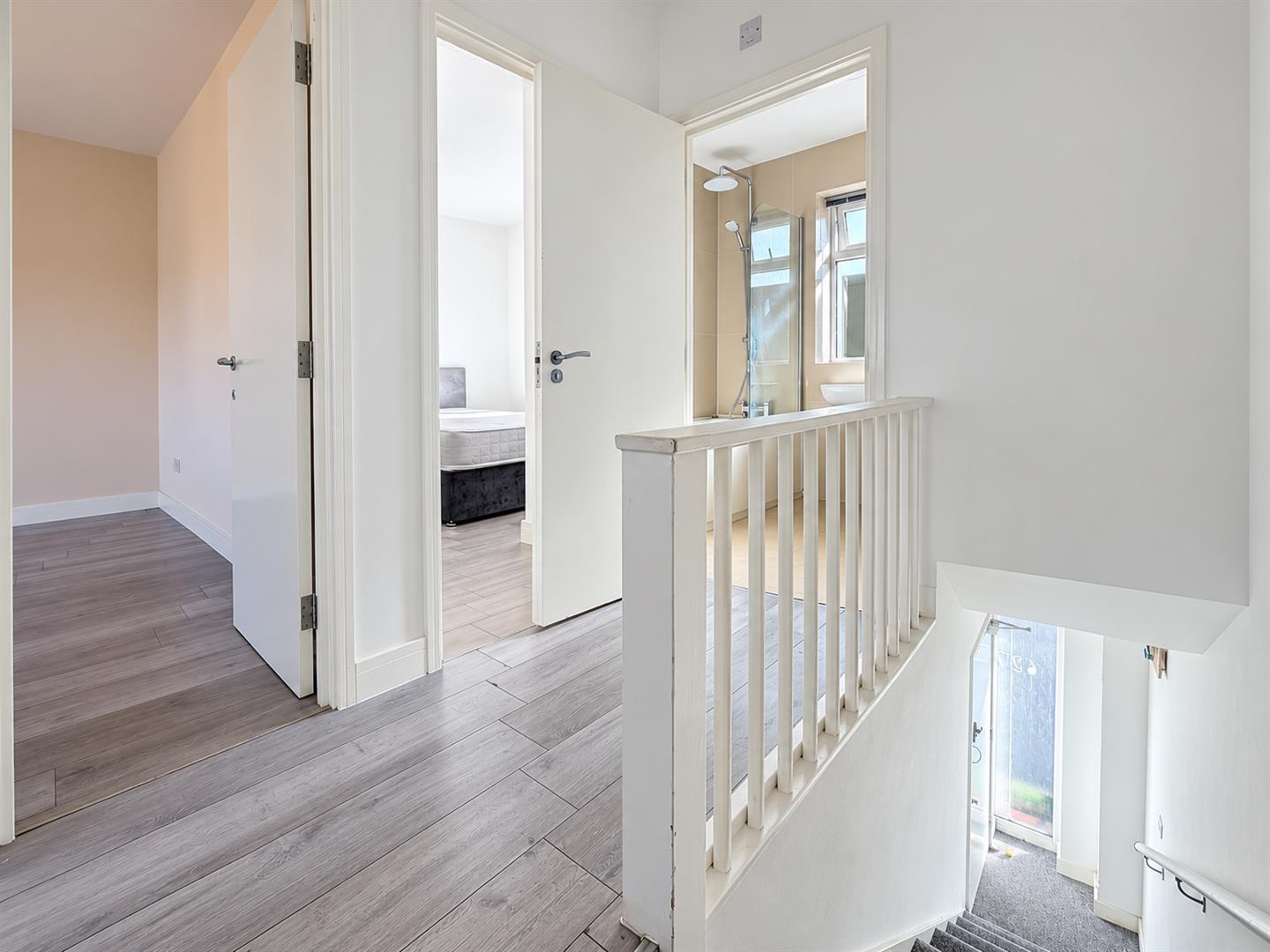 Flat Northway Crescent in Greater London