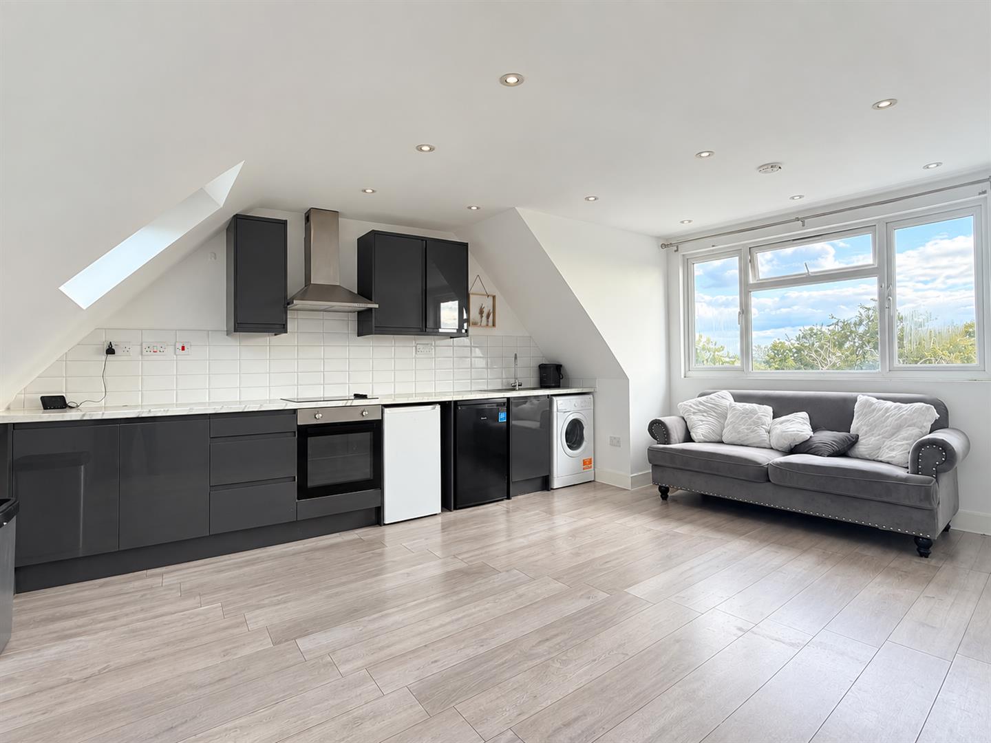Flat Northway Crescent in Greater London