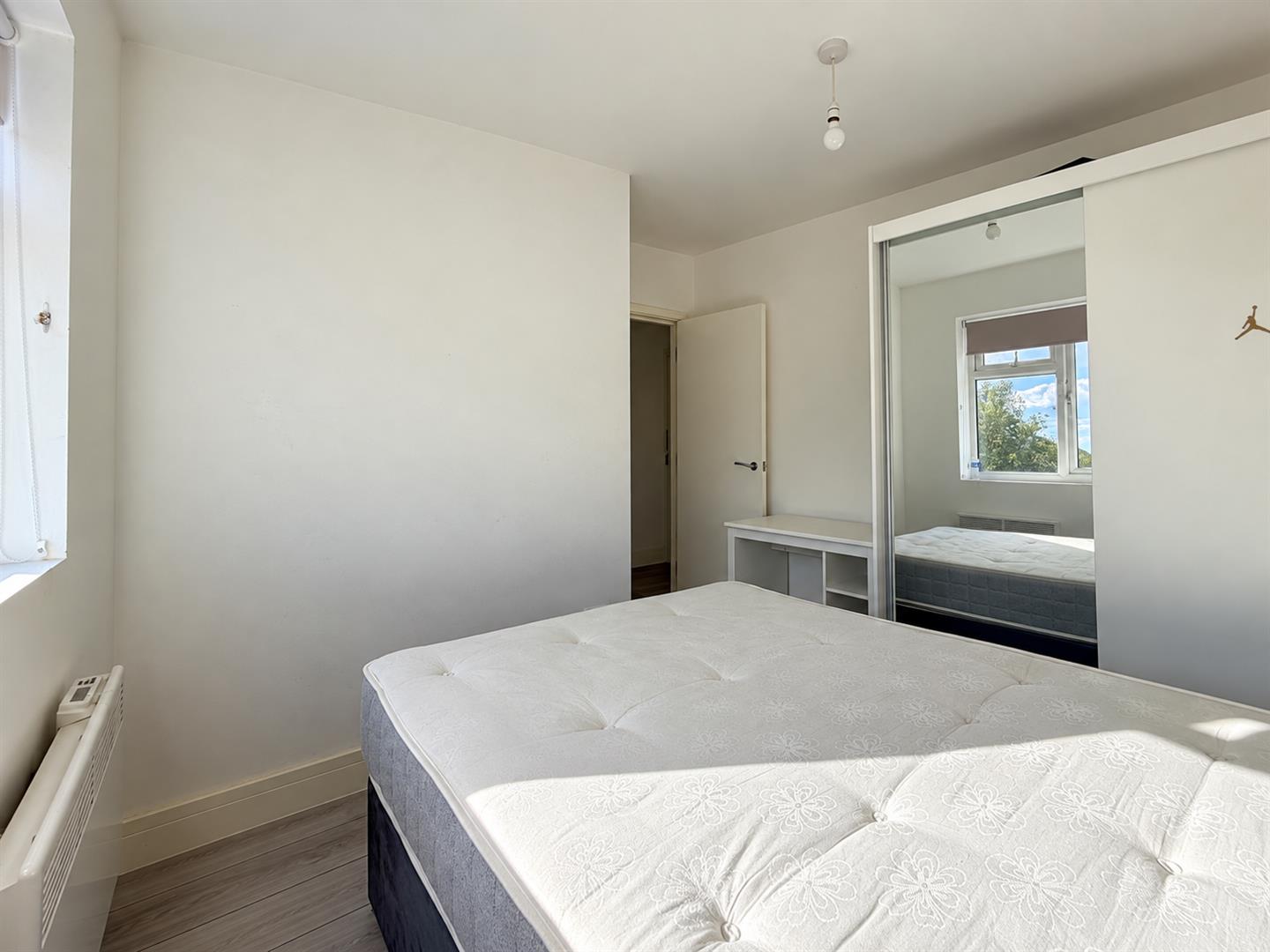 Flat Northway Crescent in Greater London