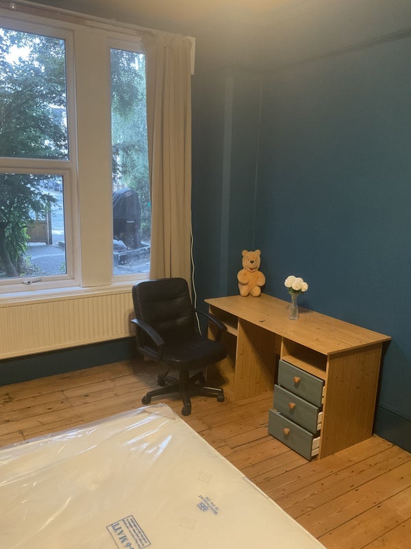 Room Hither Green Lane in Greater London