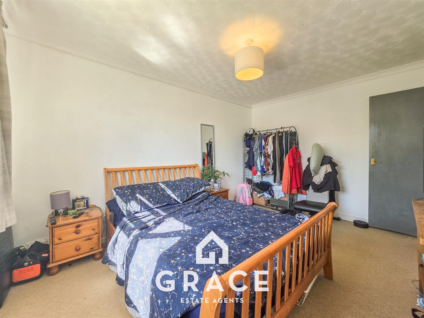 Flat Fairlight Close in Ipswich